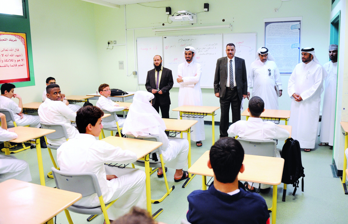 رواتب المعلمين في قطر وقيمة البدلات للمواطنين والمقيمين