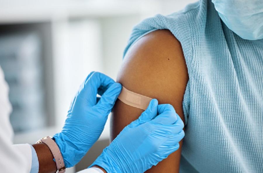 ما هي خطوات طلب تطعيم الإنفلونزا بالمنزل؟.. الصحة توضح